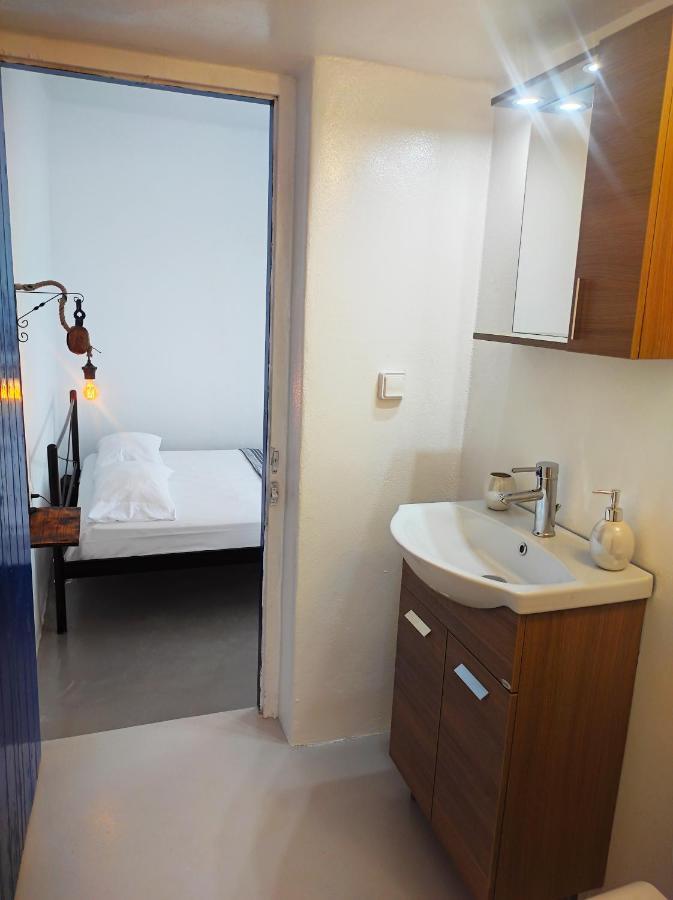 Отель Prickly Pear House Plaka  Экстерьер фото