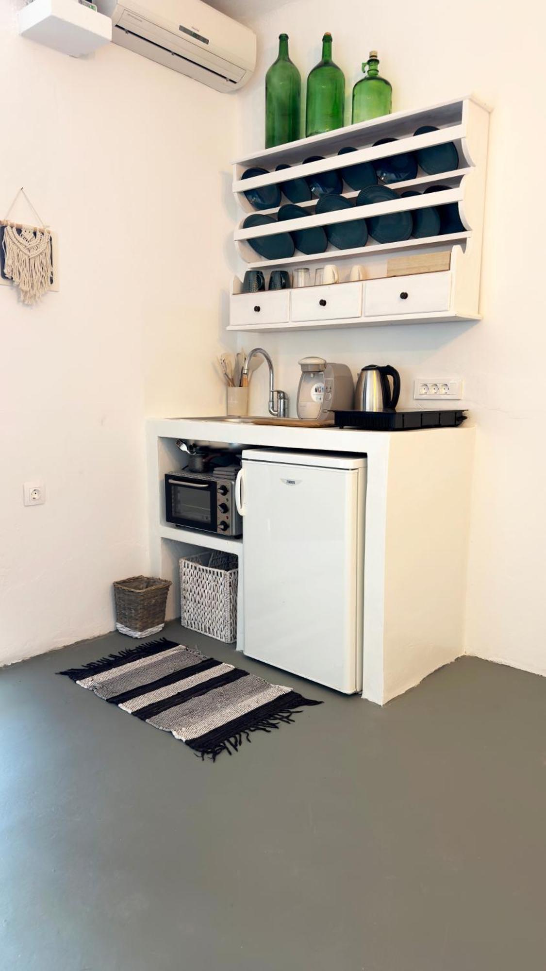 Отель Prickly Pear House Plaka  Экстерьер фото