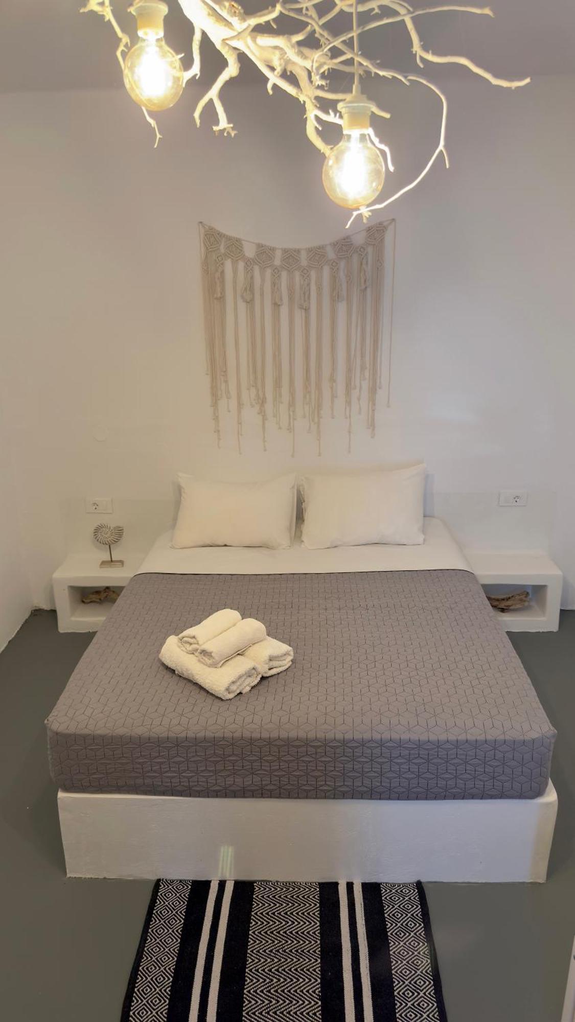 Отель Prickly Pear House Plaka  Экстерьер фото